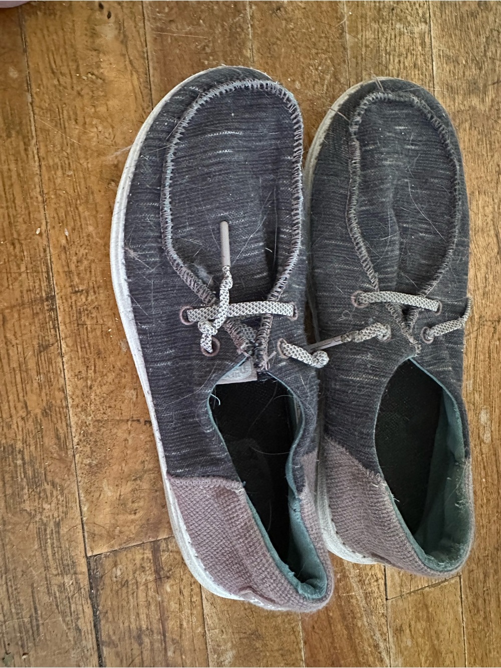 Casual Girls Hey Dudes Slip-On Shoes in Charcoal Gray